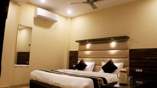 hotel-ganga-heights-by-avadhesh-group-of-hospitality