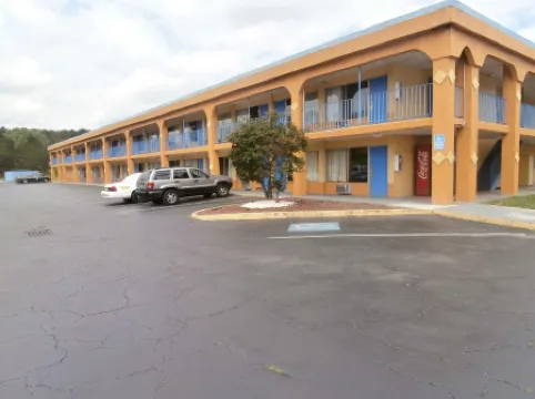 Country Hearth Inn & Suites Cartersville