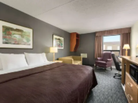 Travelodge by Wyndham Edmonton West Hotels in Edmonton