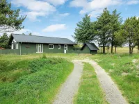"Juste" - 2.2km from the Sea