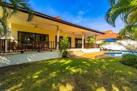 Cozy 3 Bedroom Pool Villa Close to Town CV3L Hotels in 
