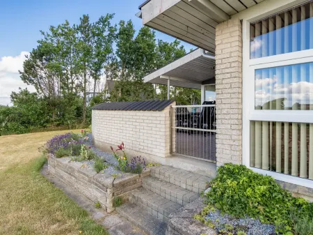 "Anselma" - 800m to the Fjord Отели в г. Farso