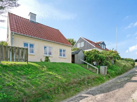 "Bianka" - 200m from the Sea Отели в г. Lonstrup