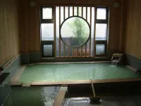 Yuyado Miyakawa Отели рядом с достопримечательностью «Yunoko Lake»