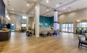 Days Inn & Suites by Wyndham Bowling Green