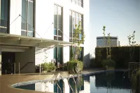 Platinum Hotel Tunjungan Surabaya - Pools