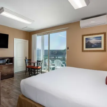 Travelodge by Wyndham Lakeland Hotels near Henley Field
