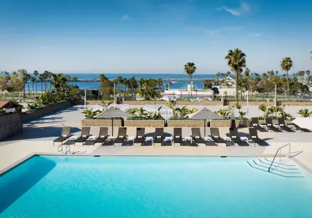 Sonesta Redondo Beach and Marina Отели в г. Редондо-Бич