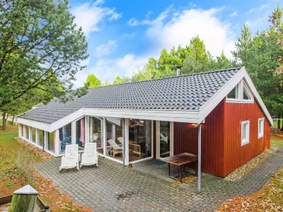 "Luciane" - 2.5km from the Sea Hotels near Houstrup