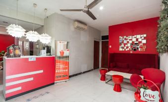 RedDoorz Plus Near Mall Kelapa Gading