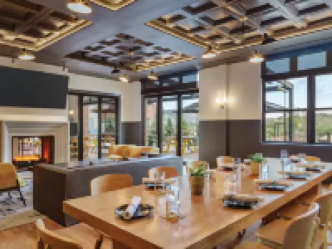 艾迪啤酒屋與酒店 戈爾登酒店