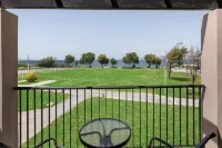 White Olive Marine Aquapark - Romantic