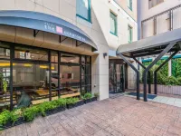 the b お茶の水 神田猿楽町町会詰所周辺のホテル