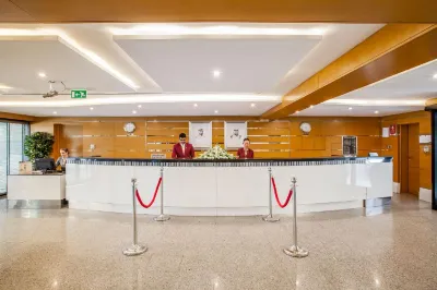 Golden Sands 3 Hotel Apartment فنادق في 