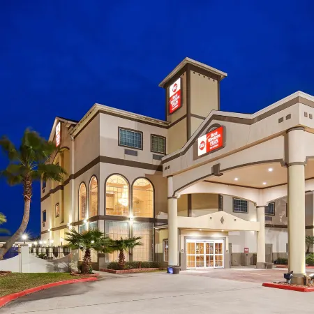 Best Western Plus New Caney Inn  Suites