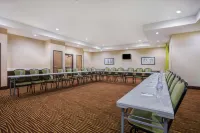 La Quinta Inn & Suites by Wyndham Beeville - 2-Star