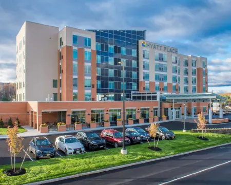 ไฮแอท เพลส มาร์ลโบโรห์/เอเป็กซ์ เซ็นเตอร์ โรงแรมในมาร์ลเบรอ