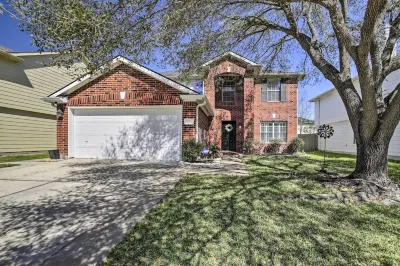 Luxe Home 30 Miles to Houston w/ Pool & Grill Hotels near Cypress Lakes Golf Course