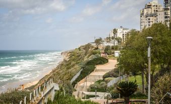 4Br Seaview Apt Private Balcony &Parking