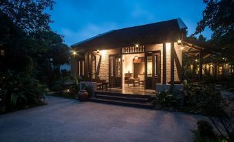 Nham Village Resort