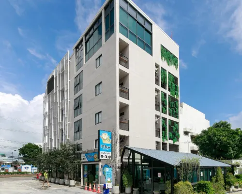 La Pino Hotel チャラータットビーチ周辺のホテル