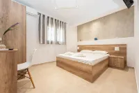 Milonas House Apartments