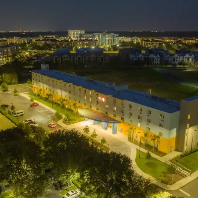 SPOT X Hotel Orlando/Intl Dr by The Red Collection Hôtels à proximité de : Centre commercial Orlando Premium Outlets