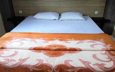 Hotel Mahkota Syariah Hotels near Toko Kerajinan Souvenir MELATI