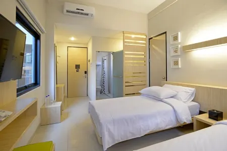 Arjuna Hotel Batu City Отели рядом с достопримечательностью «Masjid Wakaf Al Ikhlas Jl. Brantas Gg VI Sisir Batu»