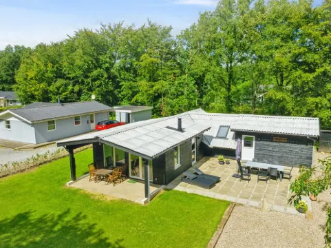 "Hedwig" - 30km from the Sea