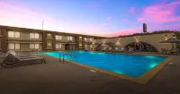 Best Western Roseville Inn - Pools