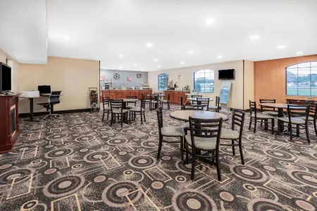 馬里斯維爾-休倫港地區速8酒店
