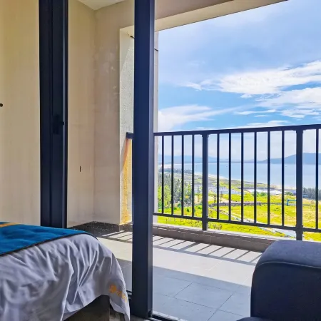 Longze Scenic Apartment (Yangxi Shapa Fuli Bay)