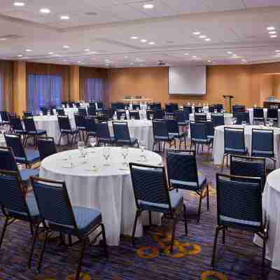 Courtyard by Marriott Toronto Northeast/Markham Dining/Meeting Rooms