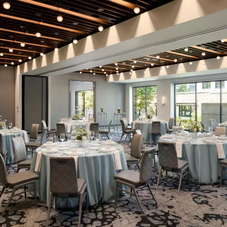 Astra Hotel, Seattle, A Tribute Portfolio Hotel Отели рядом с достопримечательностью «Тихоокеанский научный центр»