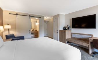 Best Western Plus Inn at the Vines