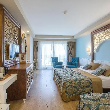 J'Adore Deluxe Hotel & Spa
