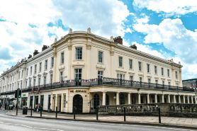 Victoria Colonnade Aparthotel