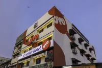 Super OYO 473 Comfort Hotel 2 Hotele w: Klang