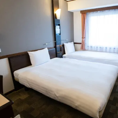 Toyoko Inn Shin-Osaka Higashi-Mikuni Ekimae Hotels near Suga Shrine Monument