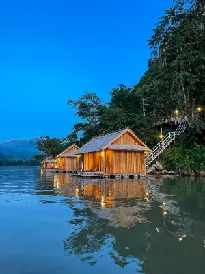 Nongkhiaw the Float House