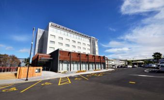 JetPark Auckland Airport Hotel