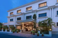 La Place Sarovar Portico Lucknow Hotels near 1857 Memorial Museum