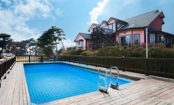 Taean (Anmyeondo) Time Travel Pension