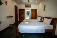 Dream Divers Resort Hotels in Гили Траванган