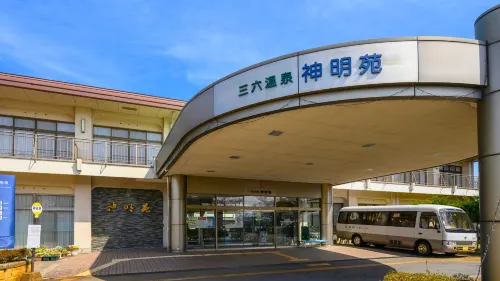 Sanroku Onsen Shinmeien Отели в г. Сабаэ