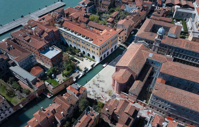 Palazzo Veneziano - Venice Collection