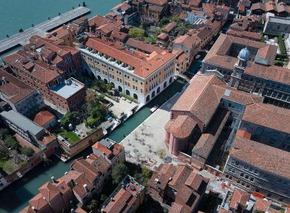 Palazzo Veneziano - Venice Collection