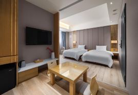 Gamalan FL Spring Hotel