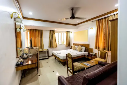 Hotel Parklane Hotels in Mumbai